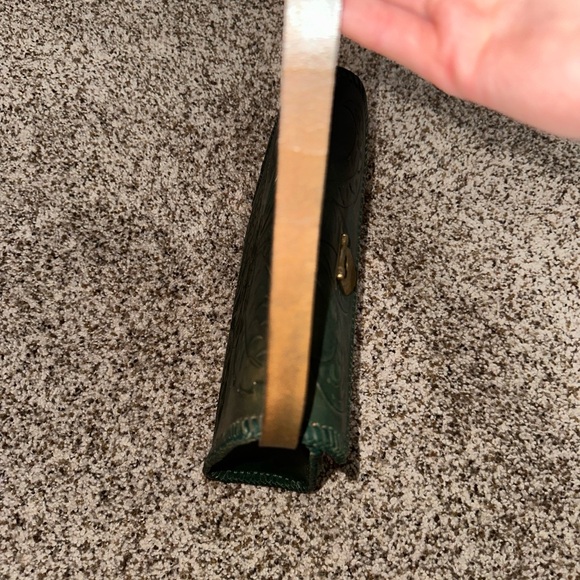 Hand tooled leather purse - Picture 3 of 5